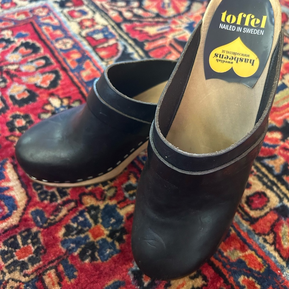 Swedish Hasbeens "Slip in Classic" Black Clogs